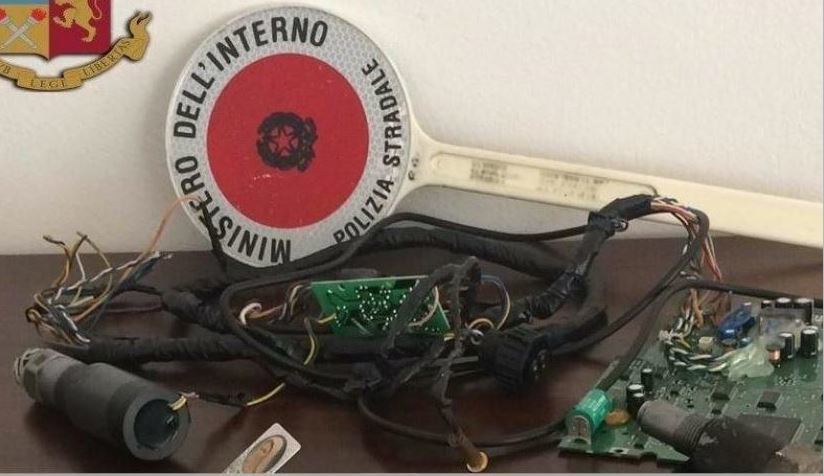 Dispositivo para manipular el tacógrafo