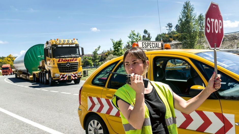Paso de un transporte especial