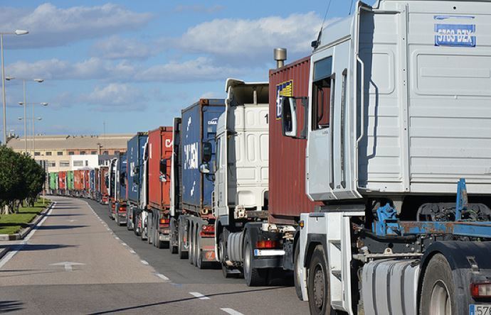 Imagen de transportistas portuarios de la comunidad valenciana