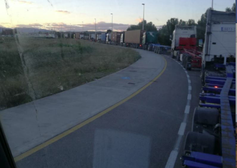 Transcont acuerda retrasar las movilizaciones de transportistas previstas