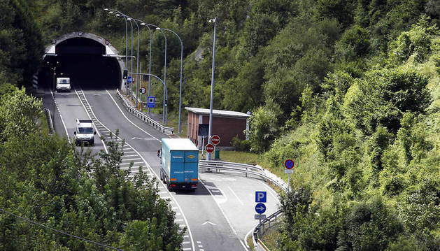 Acceso al túnel de Almandoz en sentido Pamplona