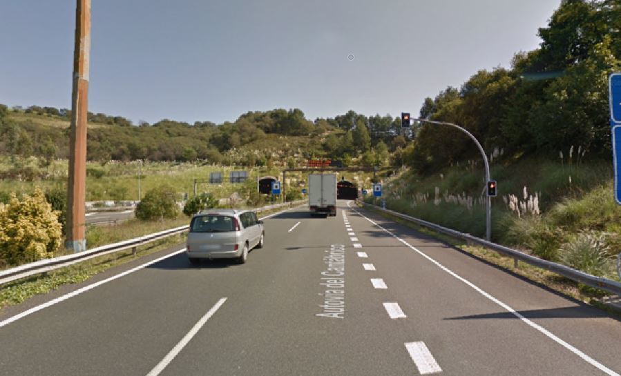 Imagen del túnel de Torrelavega en la A-8