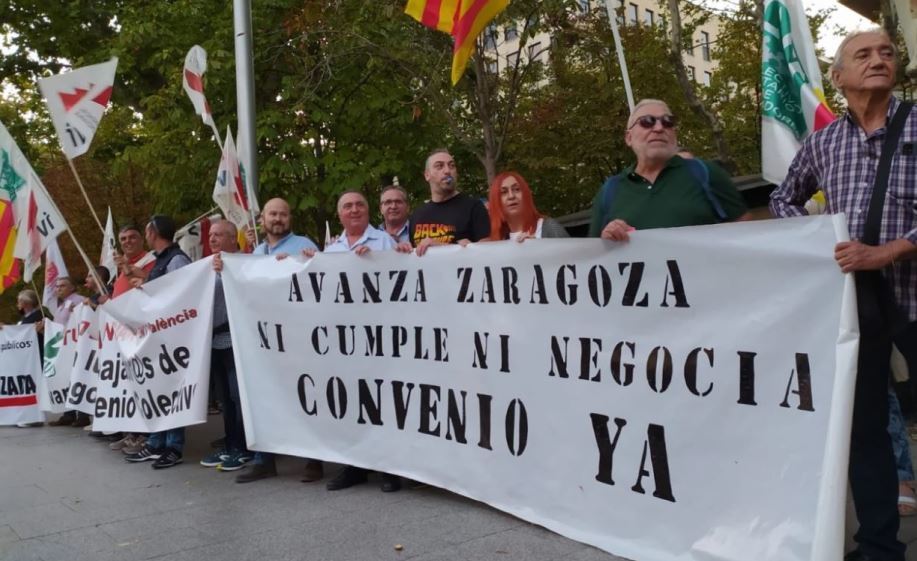 Imagen de Trabajadores del autobús urbano se concentran ante la falta de avance en la negociación del convenio