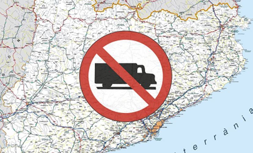 Trànsit estudia prohibir el tráfico de camiones en las autopistas catalanas los domingos de septiembre
