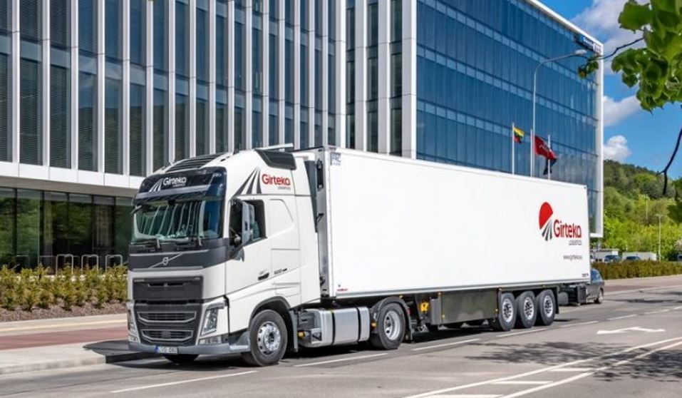 Transporte de mercancías de alto valor en la carretera: Desafíos y requisitos
