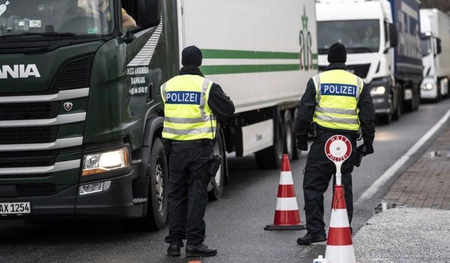 UETR critica la exigencia de pruebas PCR a los camioneros en Alemania y Austria