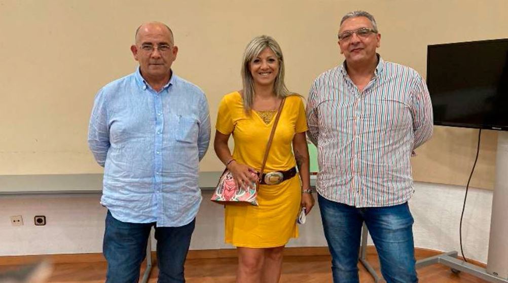 Hace un año éramos aplaudidos y ahora se nos trata como objetos, afirmó Juan Antonio en su reelección