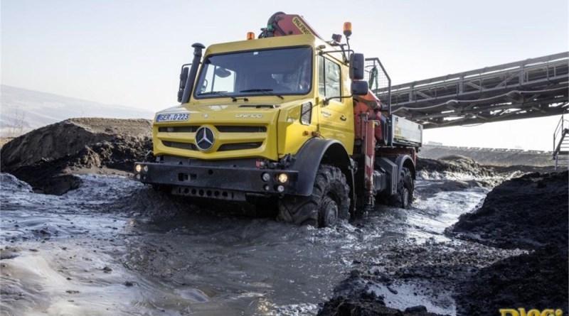 Un camión Unimog U 4023