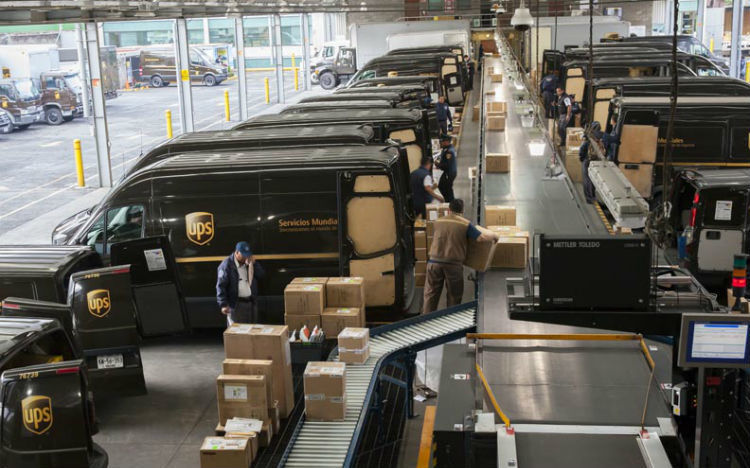 Un almacen de UPS