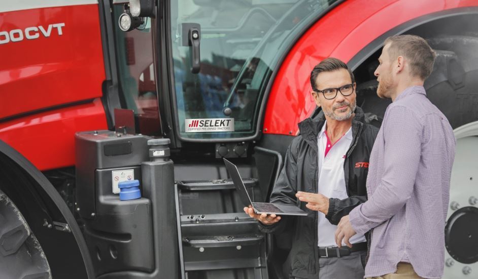 Imagen de uno de los tractores STEYR con certificado Selekt