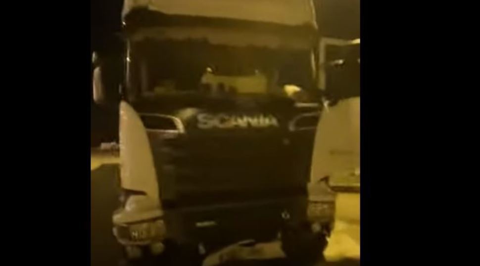 Un error lo tiene hasta el mejor camionero del mundo