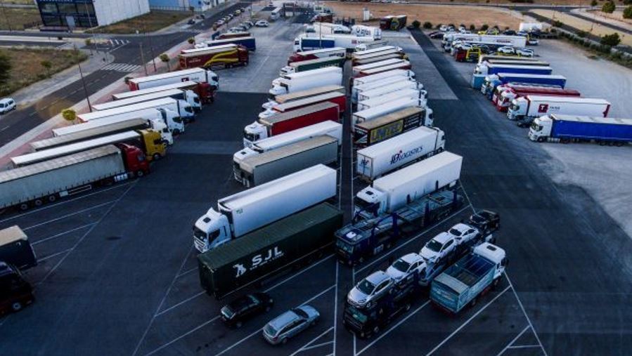 Un estudio asegura que hacen falta 400.000 camioneros en Europa
