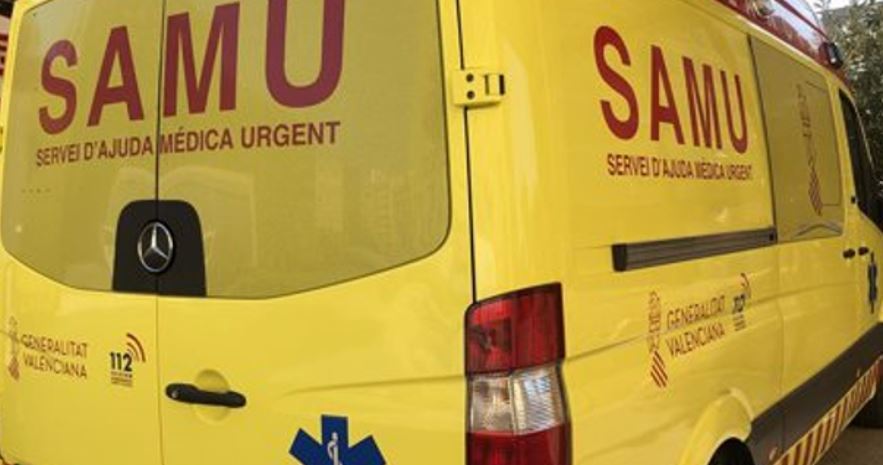 Un herido greve en el accidente entre dos camiones en Villena