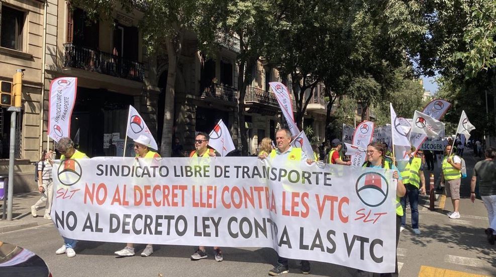 Imagen de las VTC que protestan en Barcelona contra el decreto ley dle Govern