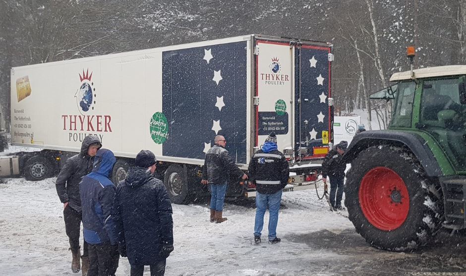 Una tormenta de nieve paraliza los Países Bajos