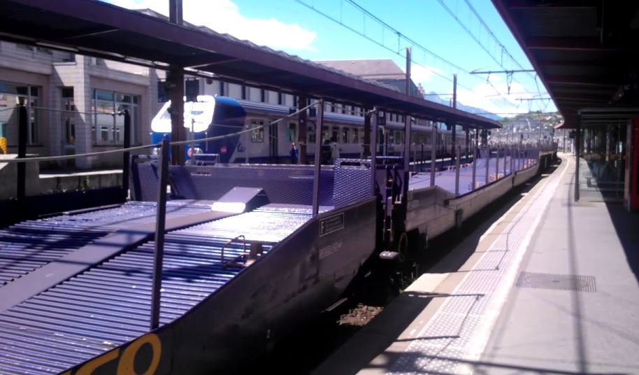 Imagen de unos vagones de un tren de mercancías en Francia