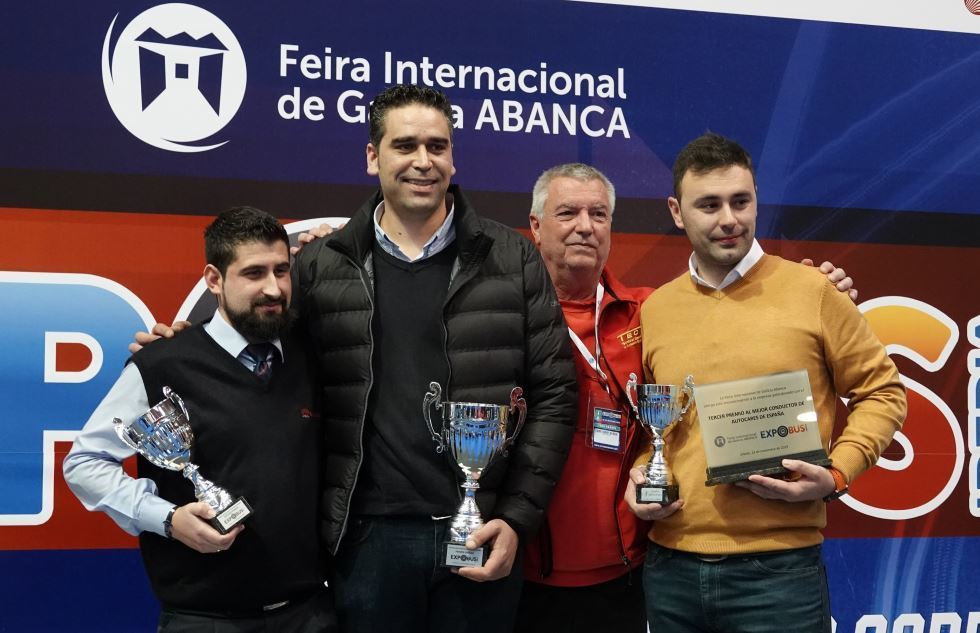 Los ganadores del concurso de mejores conductores de autobús 1-019