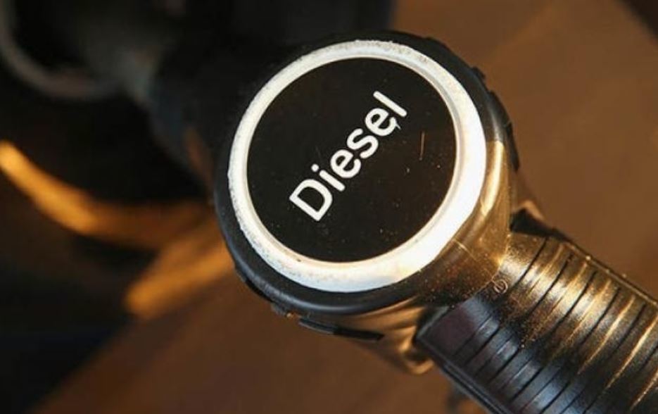 Un surtidor de combustible diesel