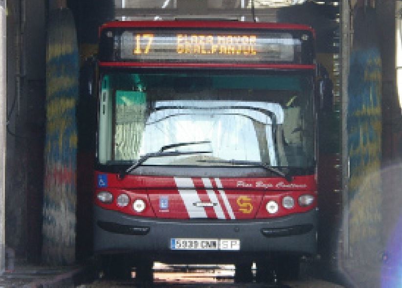 Imagen de un bus que se subasta