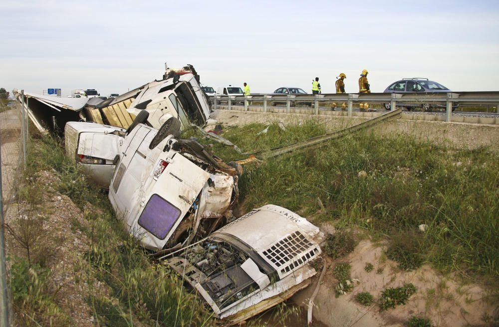 Accidente de dos furgonetas