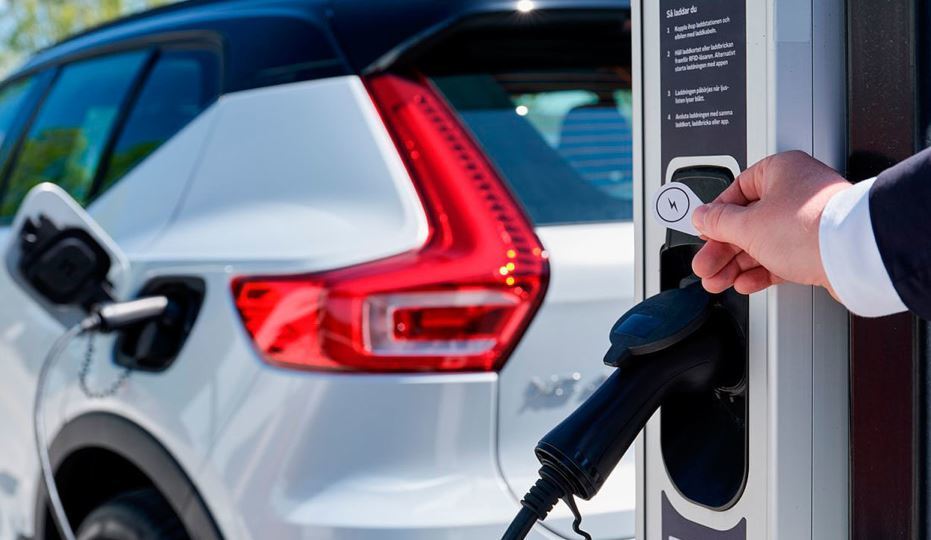 Imagen de un cargador de Volvo Cars eléctrico