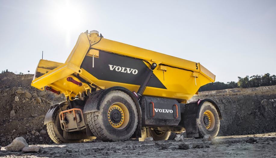Volvo y Holcim colaboran en un proyecto para utilizar camiones eléctricos autónomos
