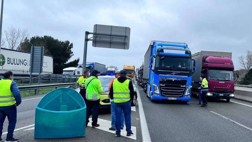Vox apoya el paro de la Plataforma para la Defensa del Sector del Transporte