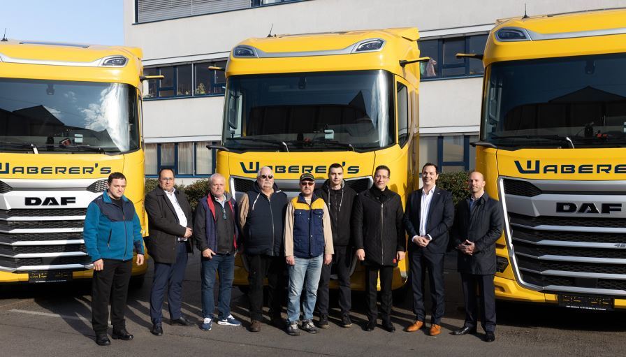 Imagen de las primeras tractoras DAF XG de Waberer's