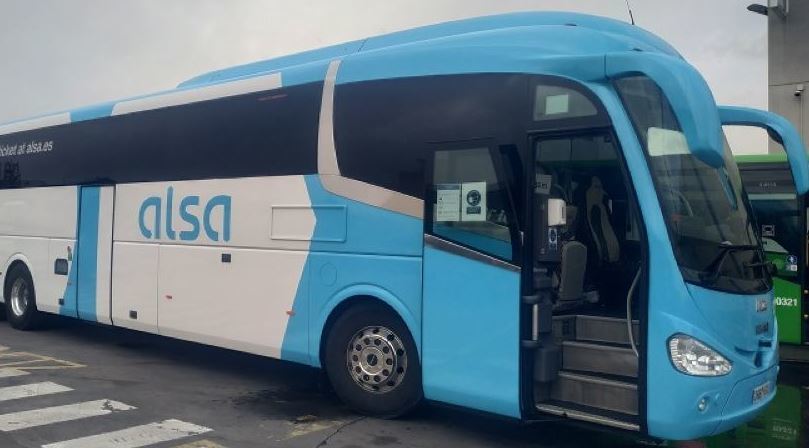 Imagen de un autobús de Alsa con IRU RoadMasters