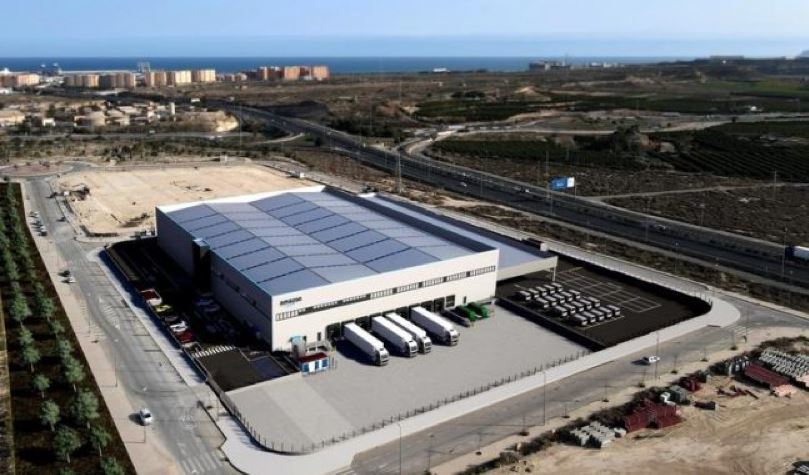 Imagen de una estación logística de Amazon