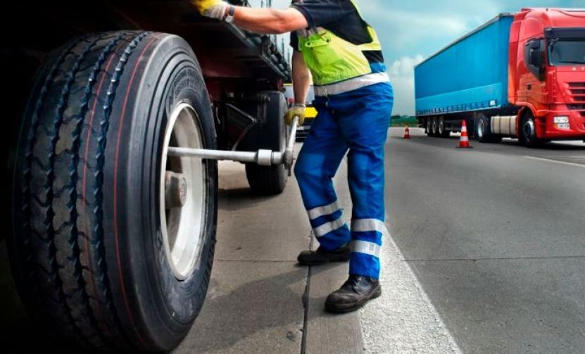 Asistencia en carretera de un camión