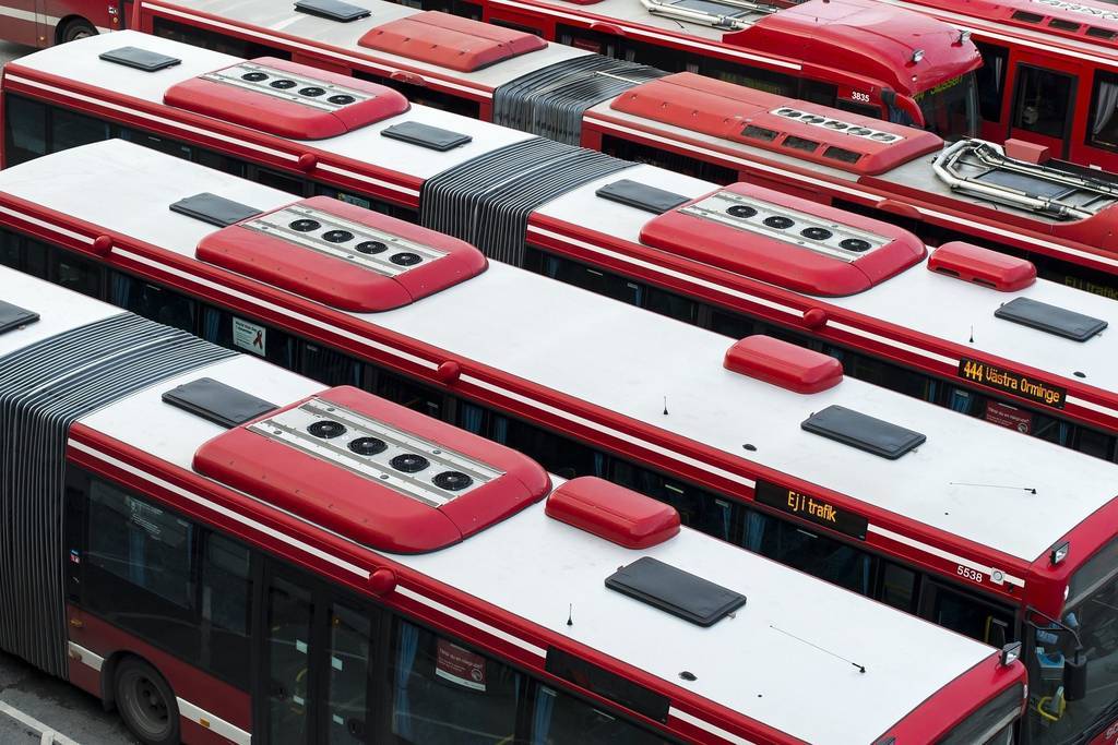 buses-718876_1920