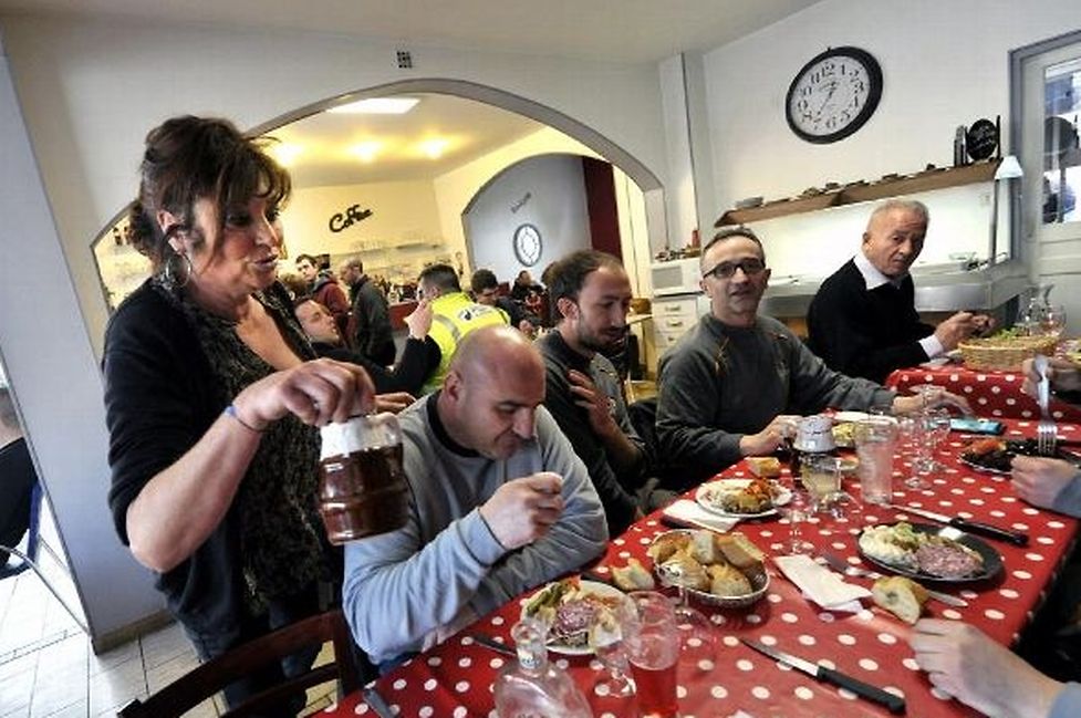 Dentro 'Bouche a Oreille' en Bourges, Francia