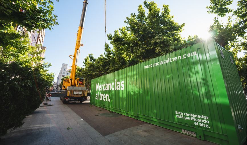 Imagen del contenedor verde de la campaña