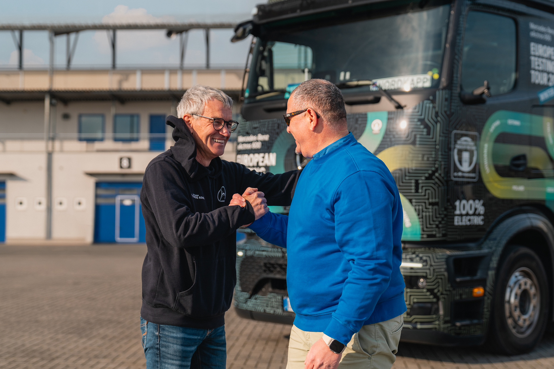 Mercedes-Benz Trucks aspira a ganar un título GUINNESS WORLD RECORDS™ con el eActros 600