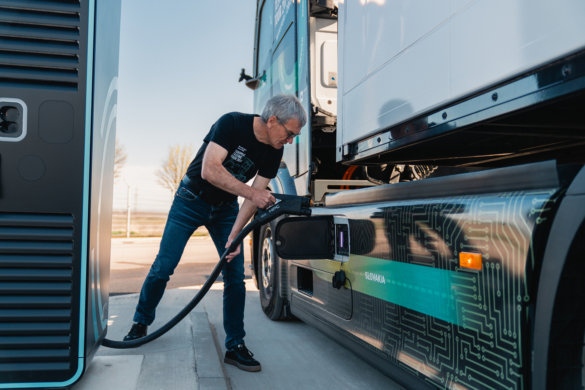Mercedes-Benz Trucks aspira a ganar un título GUINNESS WORLD RECORDS™ con el eActros 600