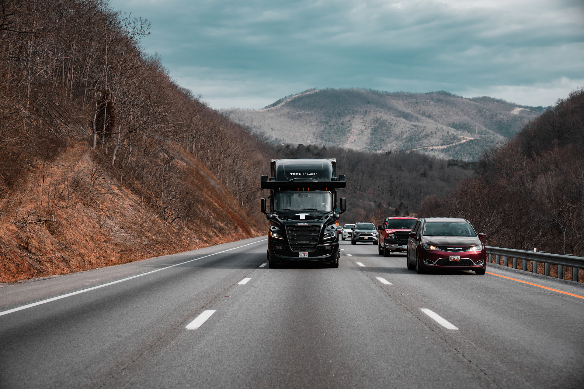 Conducción autónoma: Daimler Truck entrega la última versión de la plataforma de camiones autónoma a Torc