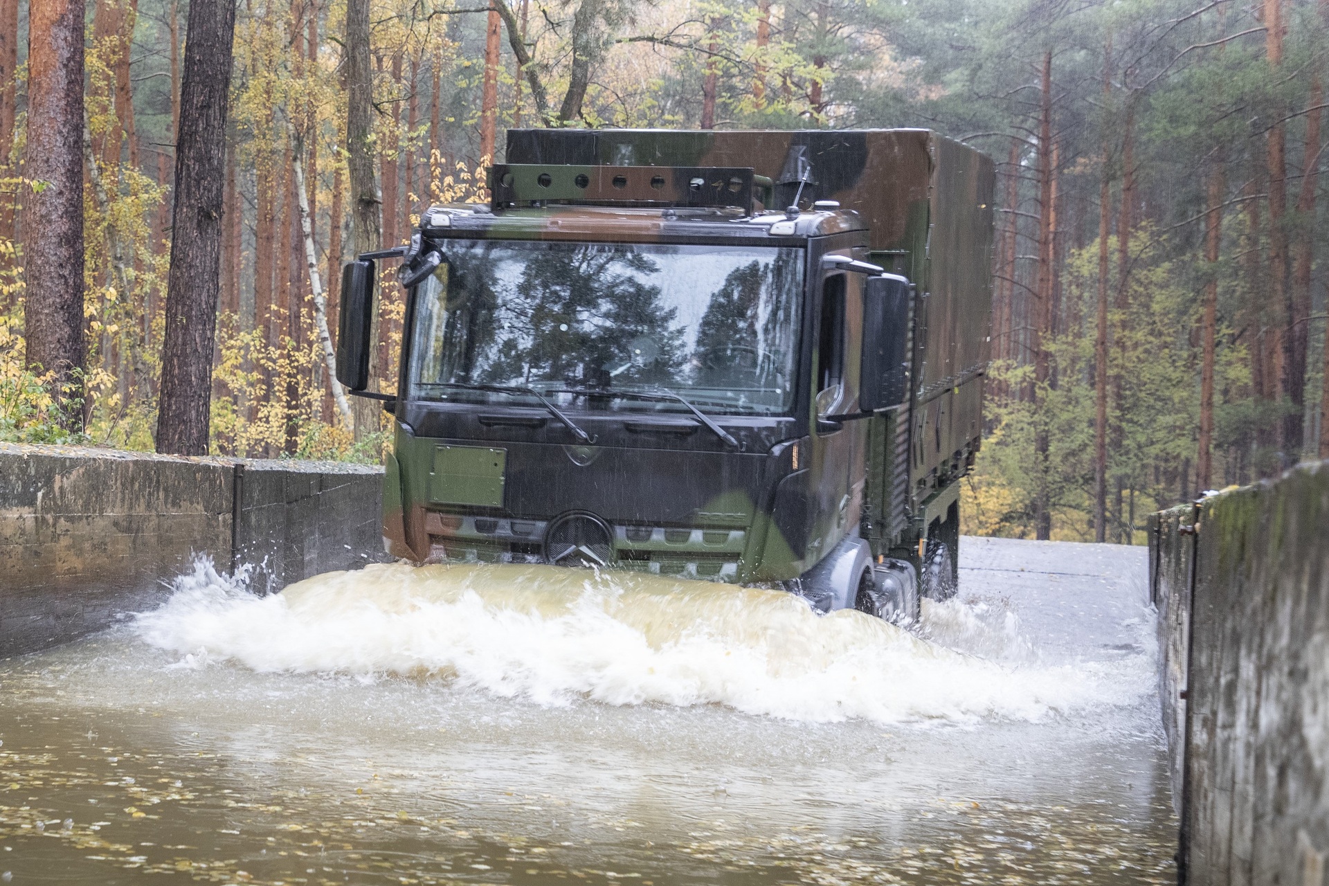 Daimler Truck recibe un importante pedido del proveedor de servicios de movilidad de la Bundeswehr, BwFuhrparkService