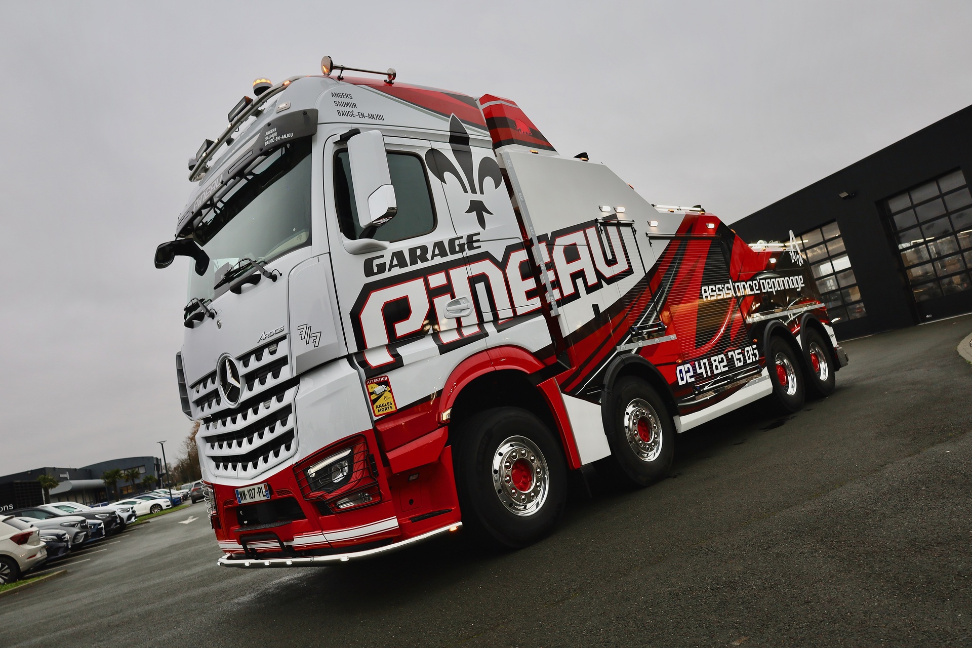Mercedes-Benz Arocs como camión de remolque de servicio pesado