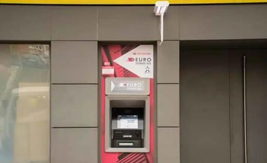 Un cajero automático en una oficina de Correos