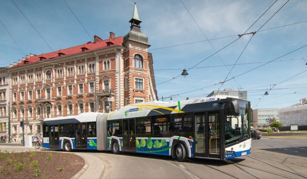 Imagen de un autobús Solaris Urbino 18