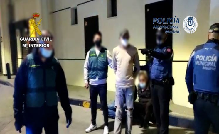 Imagen de los detenidos por los robos de mini-excavadoras