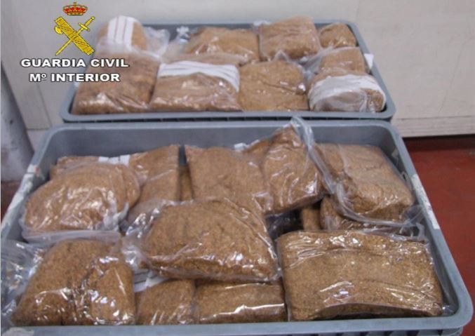 3 detenidos por vender tabaco de contrabando a trav&eacute