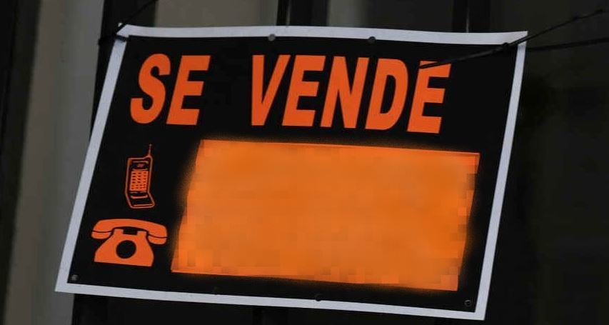 Imagen de un cartel de se vende