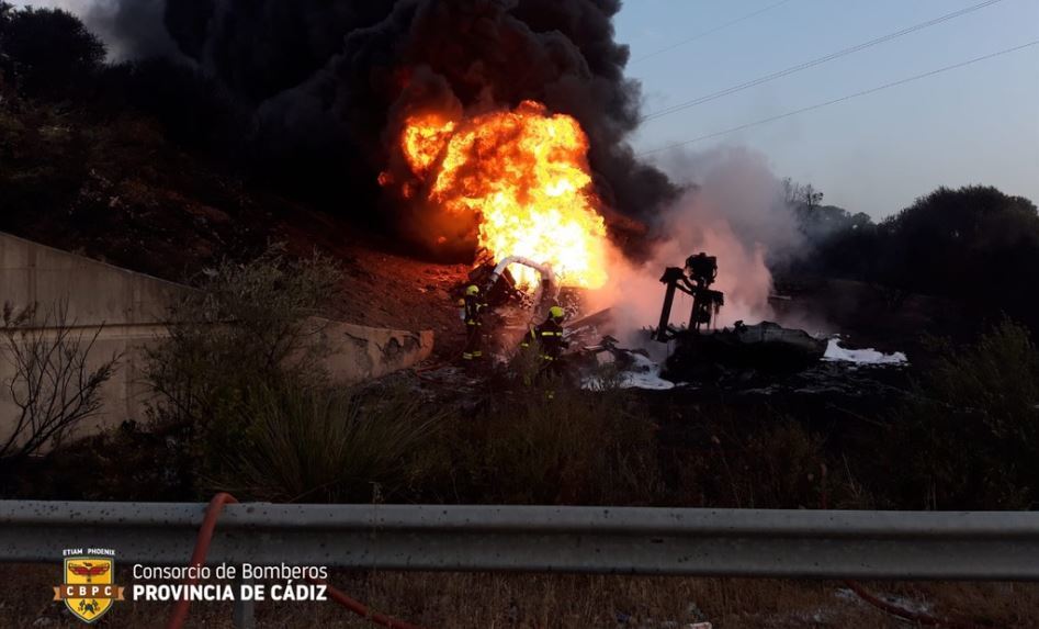Imagen del incendio del camión cisterna