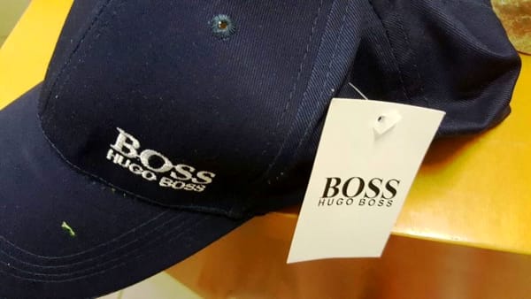 I prodotti contraffatti destinati a una società spagnola sequestrati a Brindisi (3)-2