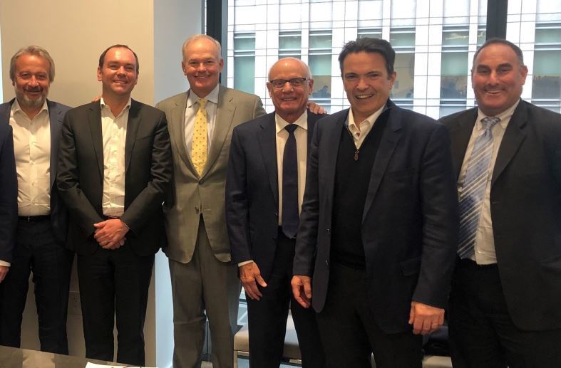 Foto después de la firma