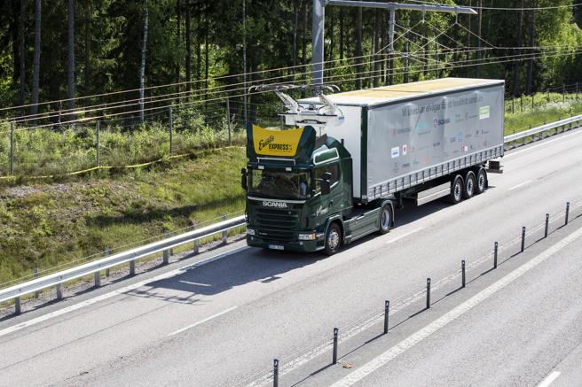 Camiones de Scania equipados con la tecnologÃ­a de Siemens han estado probando otro tipo de carretera elÃ©ctrica en Suecia