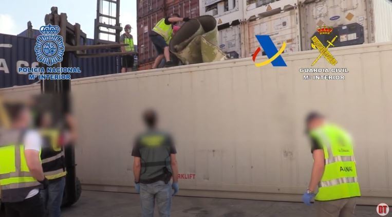 Cocaína escondida en la estructura del contenedor