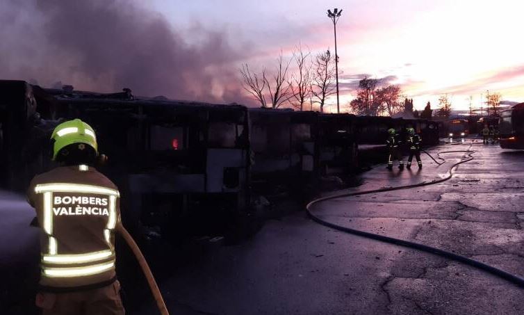 Imagen del incendio en las cocheras
